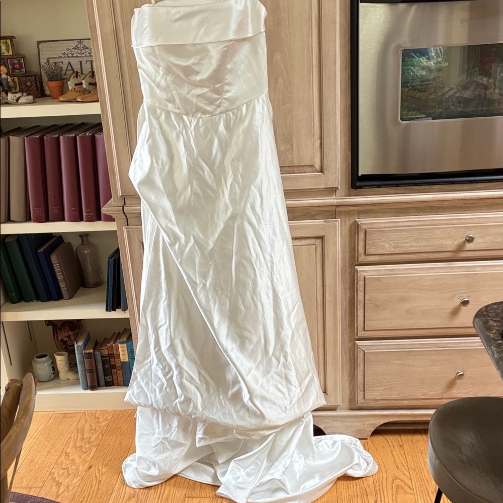 Elegant White Strapless Gown Wedding Classic